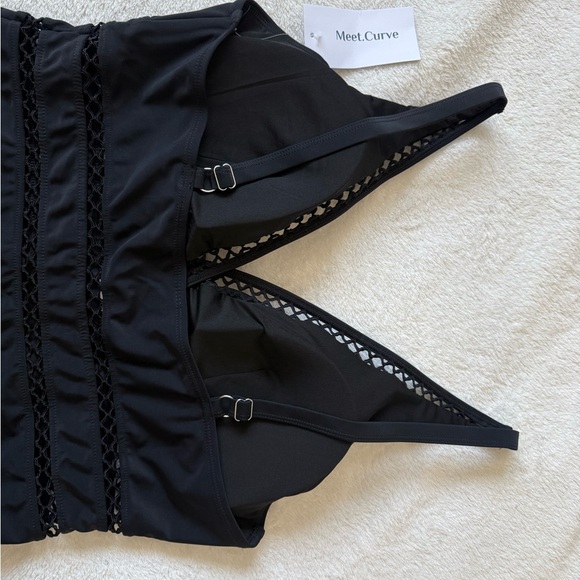 NWT Meet Curve Black Lattice Plunge V-neck One Piece Swimsuit Size 2X - Picture 7 of 11